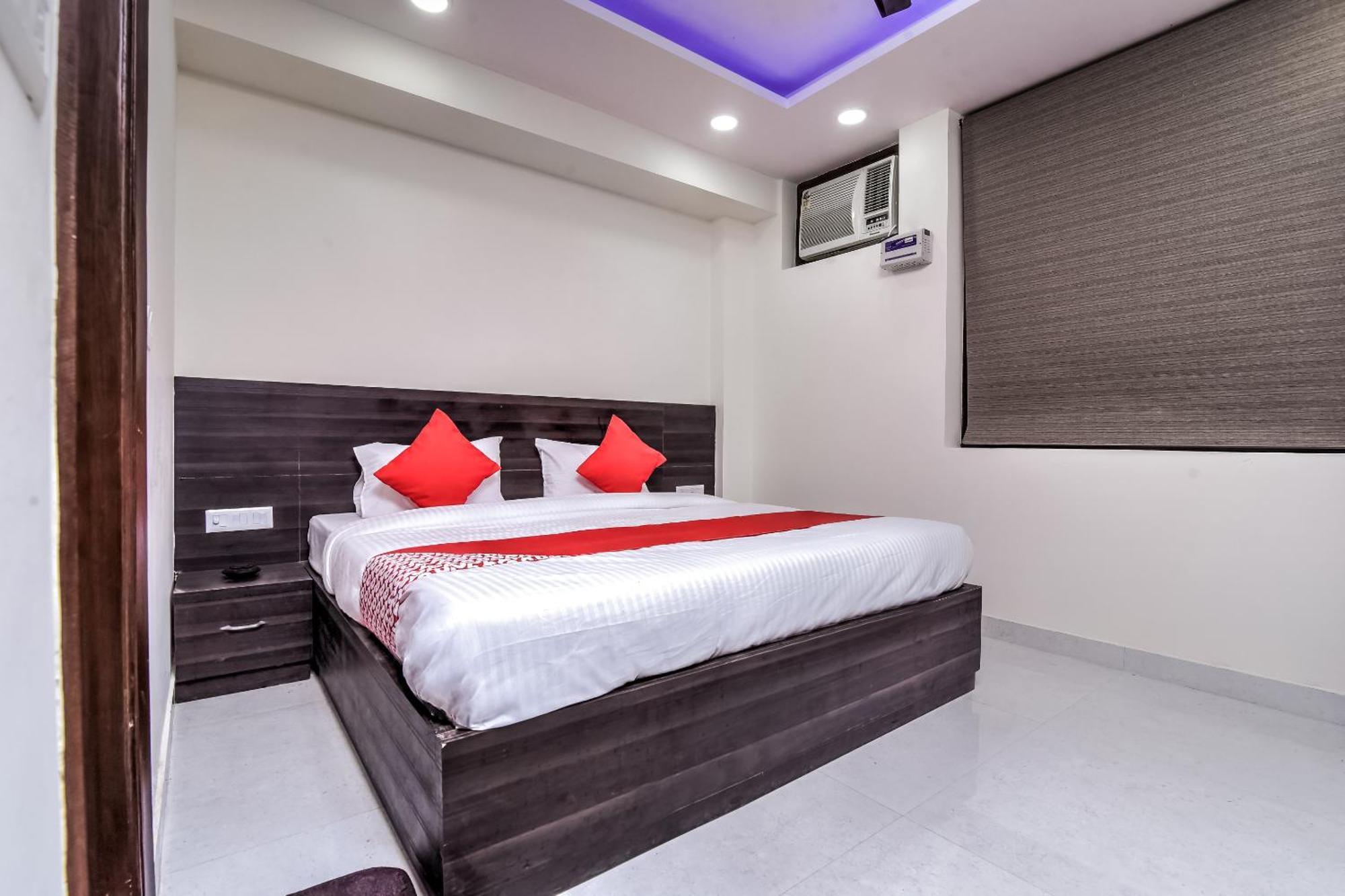 Hotel Aerostar Gold - Opposite Max Healthcare Дели Экстерьер фото