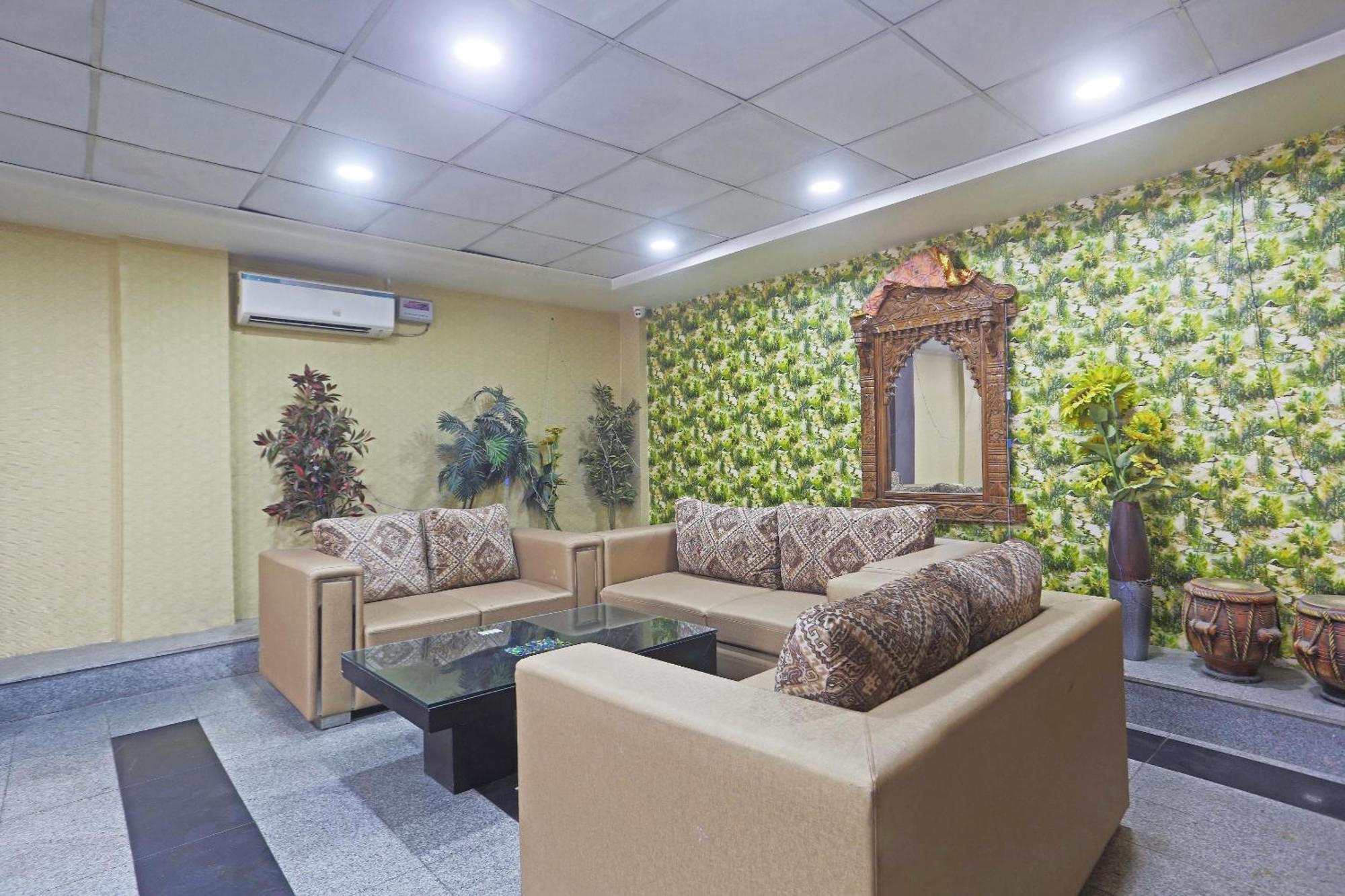 Hotel Aerostar Gold - Opposite Max Healthcare Дели Экстерьер фото